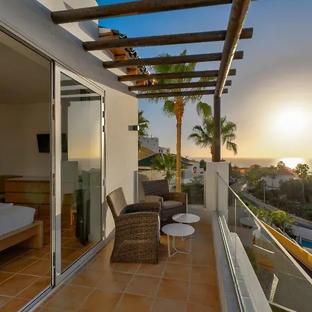 Casa Calmos Feriehus *